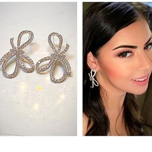 🎉Elegant Rhinestone Bow Stud Earrings